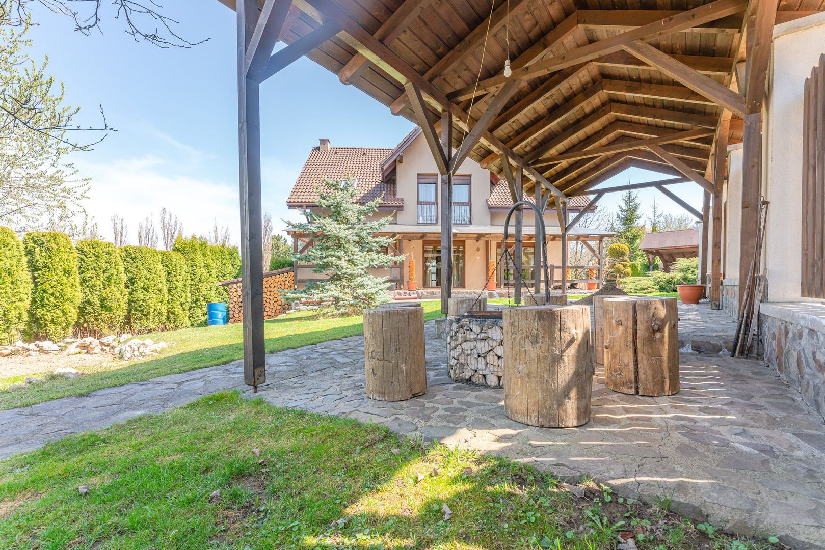 Casa Sacele amplasata in vecinatatea padurii cu pompa de caldura - Poză 29