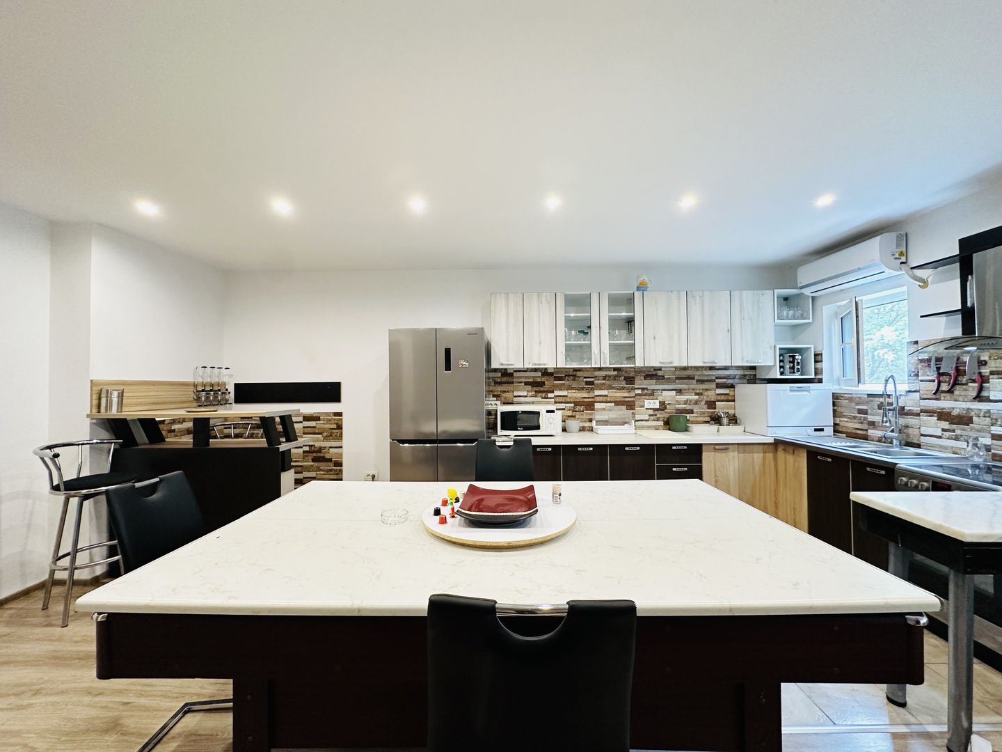 Apartament spatios cu 2 camere, in Vila apartamentata - Take Ionescu - Poză 16