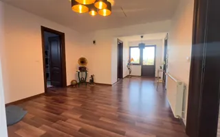 Vilă P+M cu teren de 4.200 mp + Garaj - Onești - Poză 17