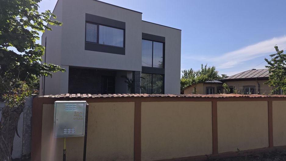 Vila intr-un peisaj idilic la 15 minute de capitala, pret imbatabil! - Poză 5