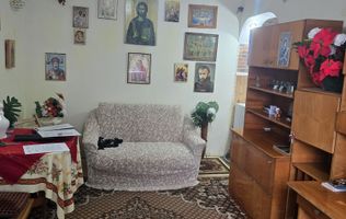 Apartament 2 camere etaj 1/4 Campina zona semicentrala
