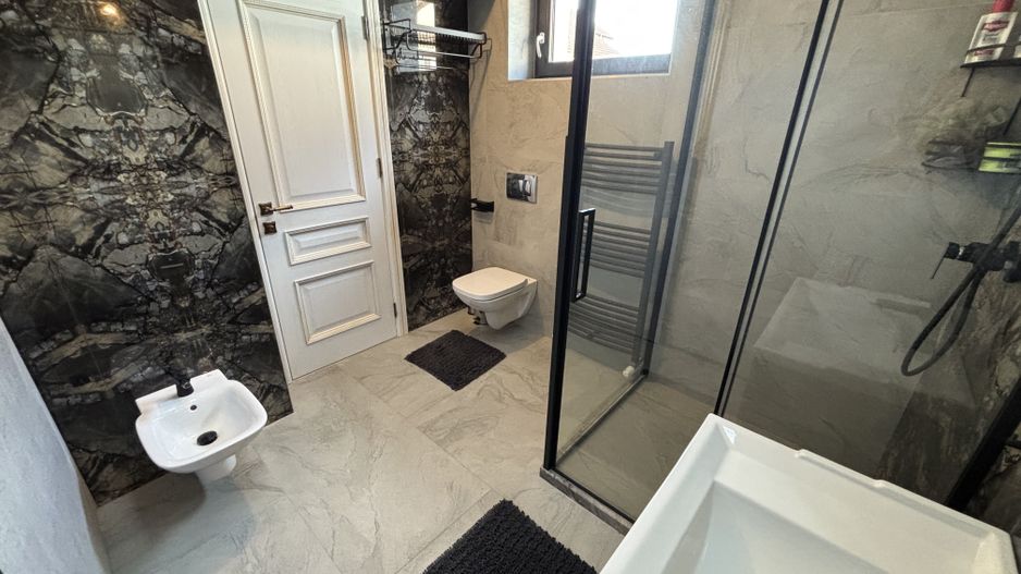 Casa INDIVIDUALA 6 camere, curte superba - zona Brana, Selimbar - Poză 31