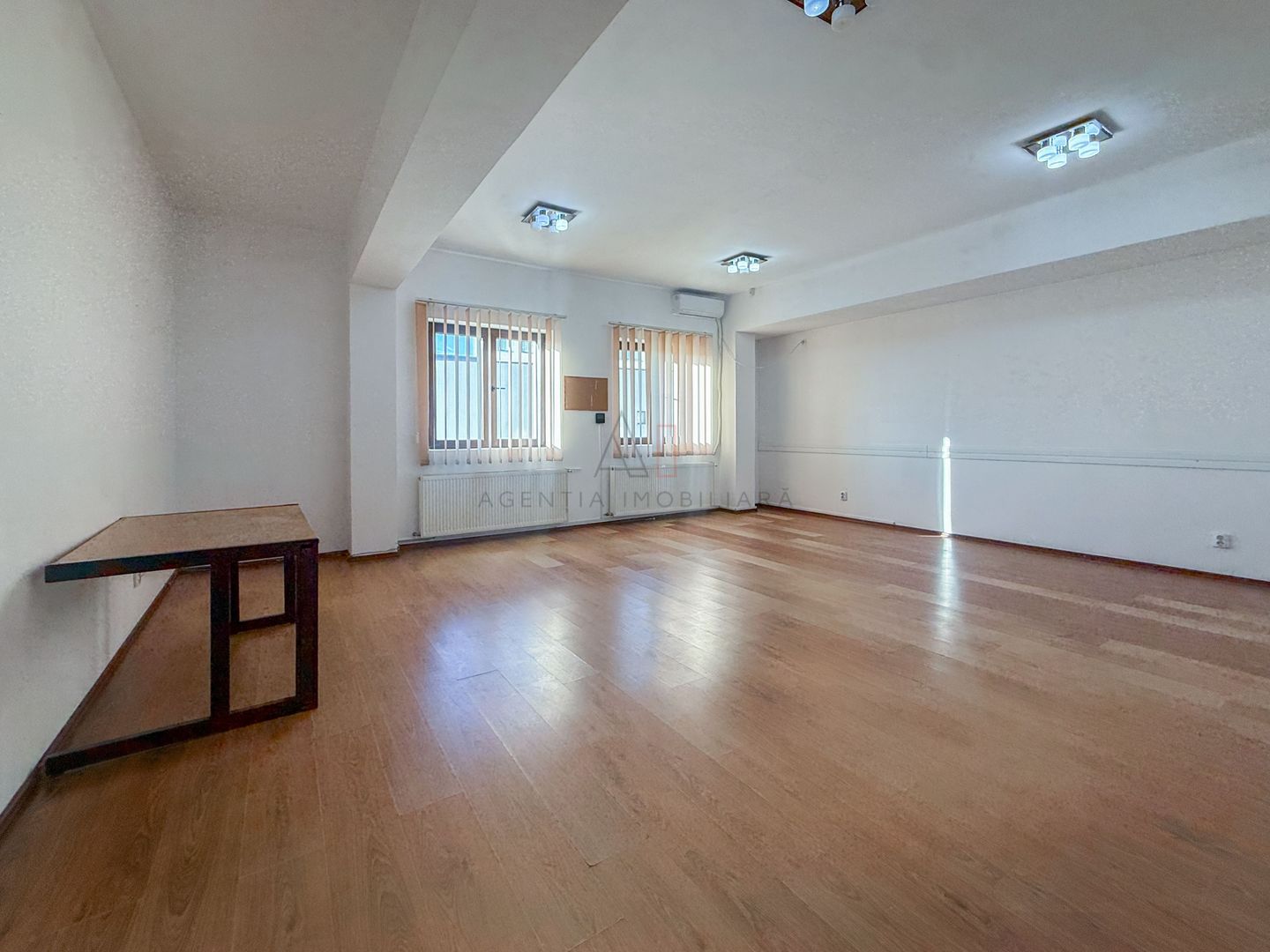 Spatiu de Birouri Sau Comercial | Soseaua Chitilei | Parcare - Poză 4