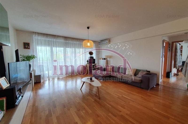 Inchiriere 3 camere cu terasa - Sisesti- ansamblul Green Lake - Poză 1