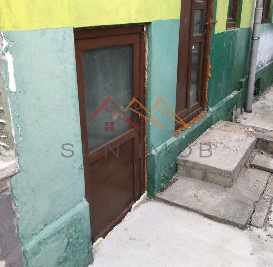 Casa 3 camere, ultracentral, fara trafic auto, Campina, Prahova - Poză 9