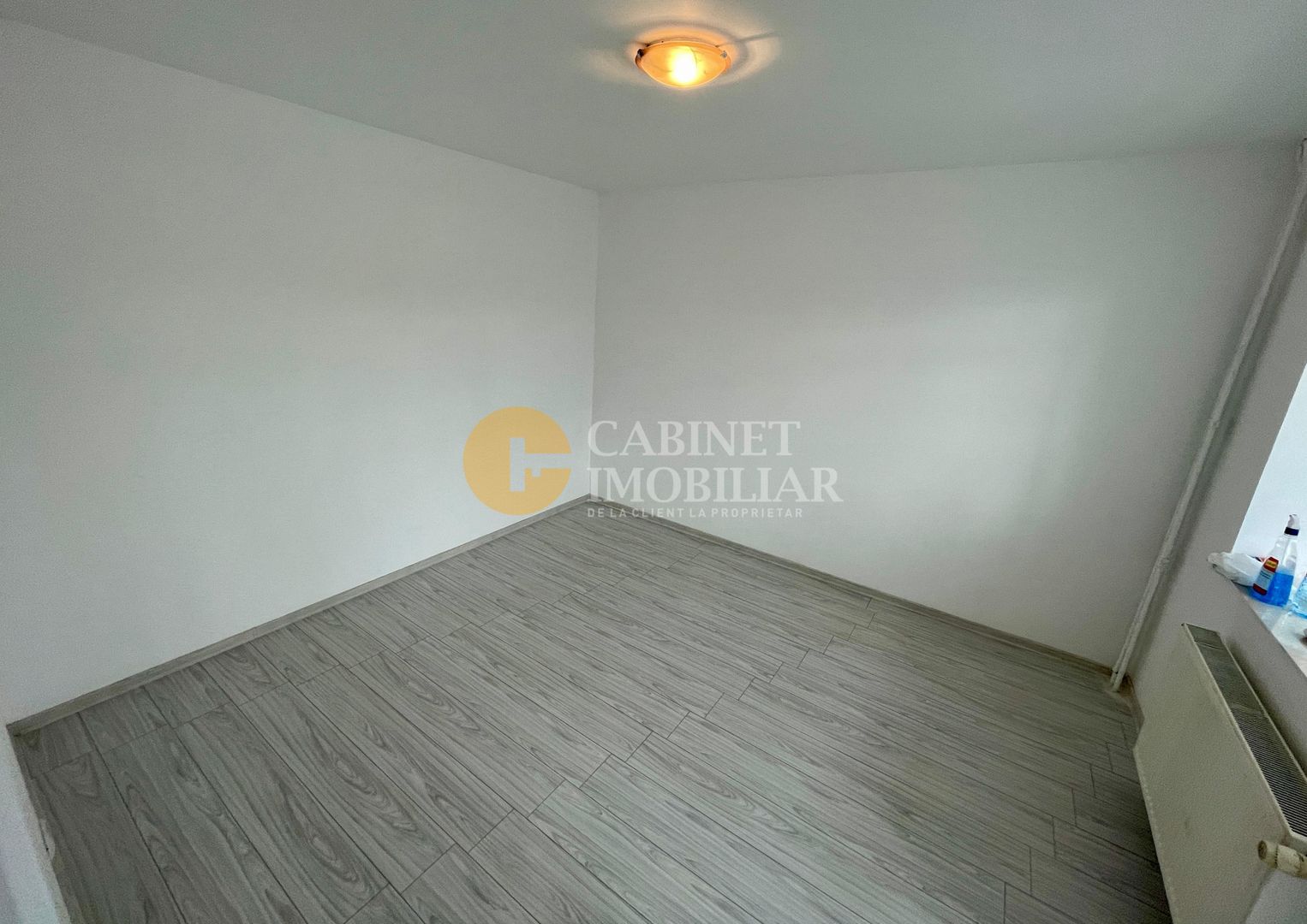 Apartament cu 2 camere - Etaj 1 - Bloc Fara Risc - Zona Primaveri - Poză 4