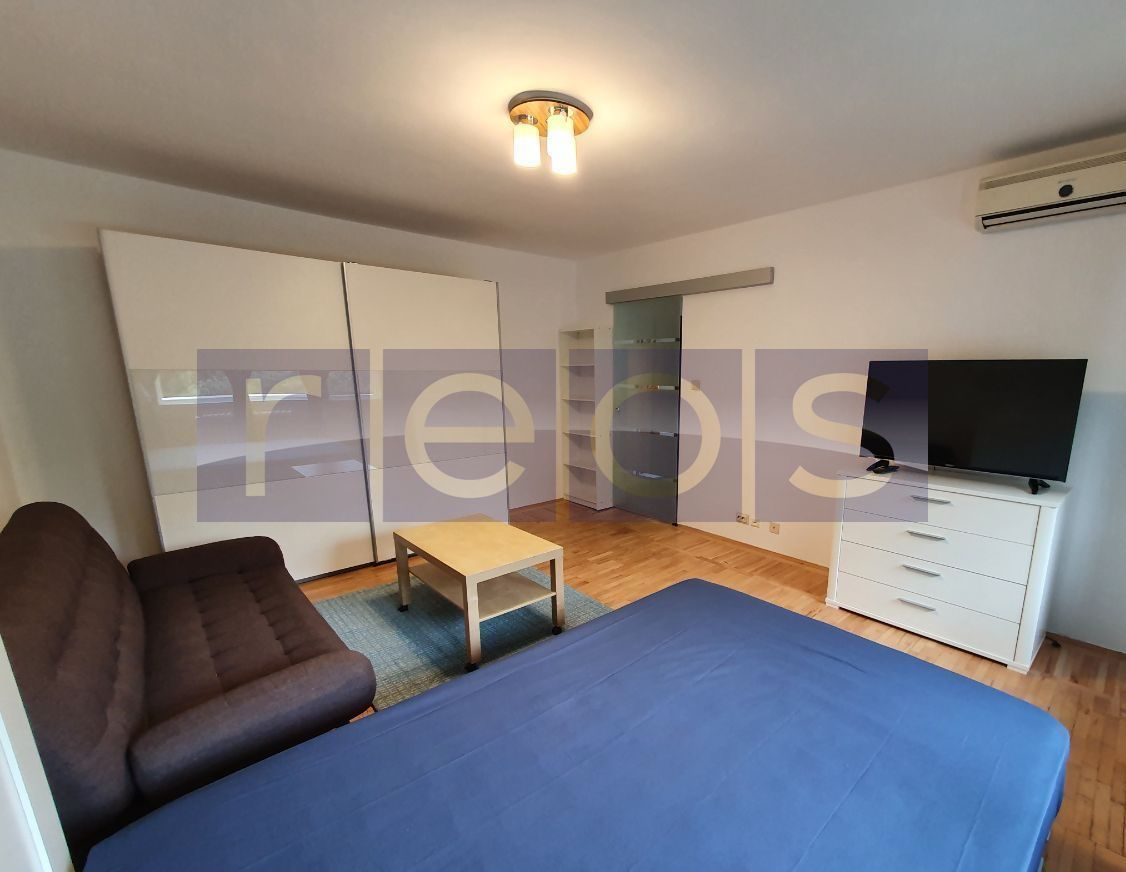 VANZARE GARSONIERA | VEDERE SPATE | ZONA DECEBAL - Poză 1