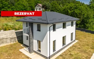 Casă cu un view spectaculos ,langa padure-Argeșelu. - Poză 18