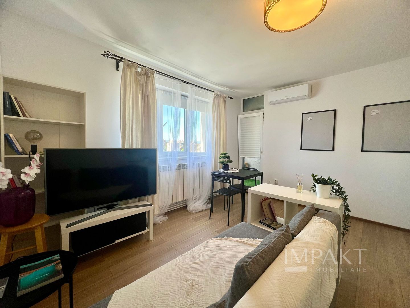 Apartament cu 2 camere cu view superb - Poză 1
