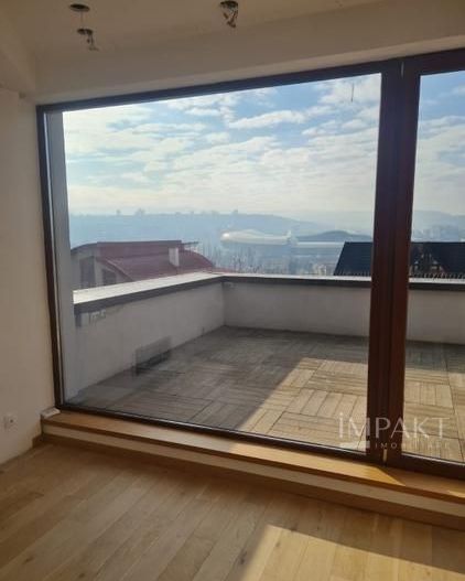 Inchiriez casa in cartier Gruia, pretabil locuinta, sediu firma, clinica, etc - Poză 4