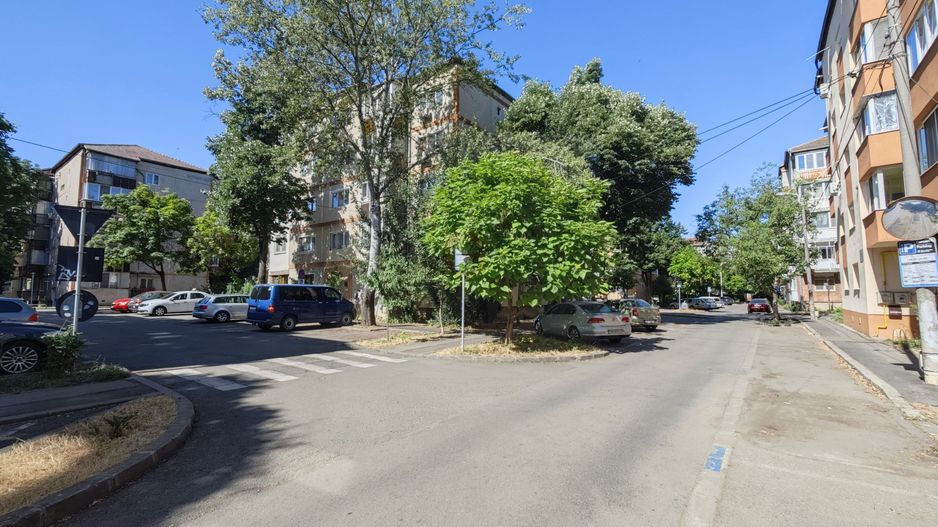 Decomandat, spatios, aproape de Judetean si de Buziasului. COMISION 0! - Poză 9