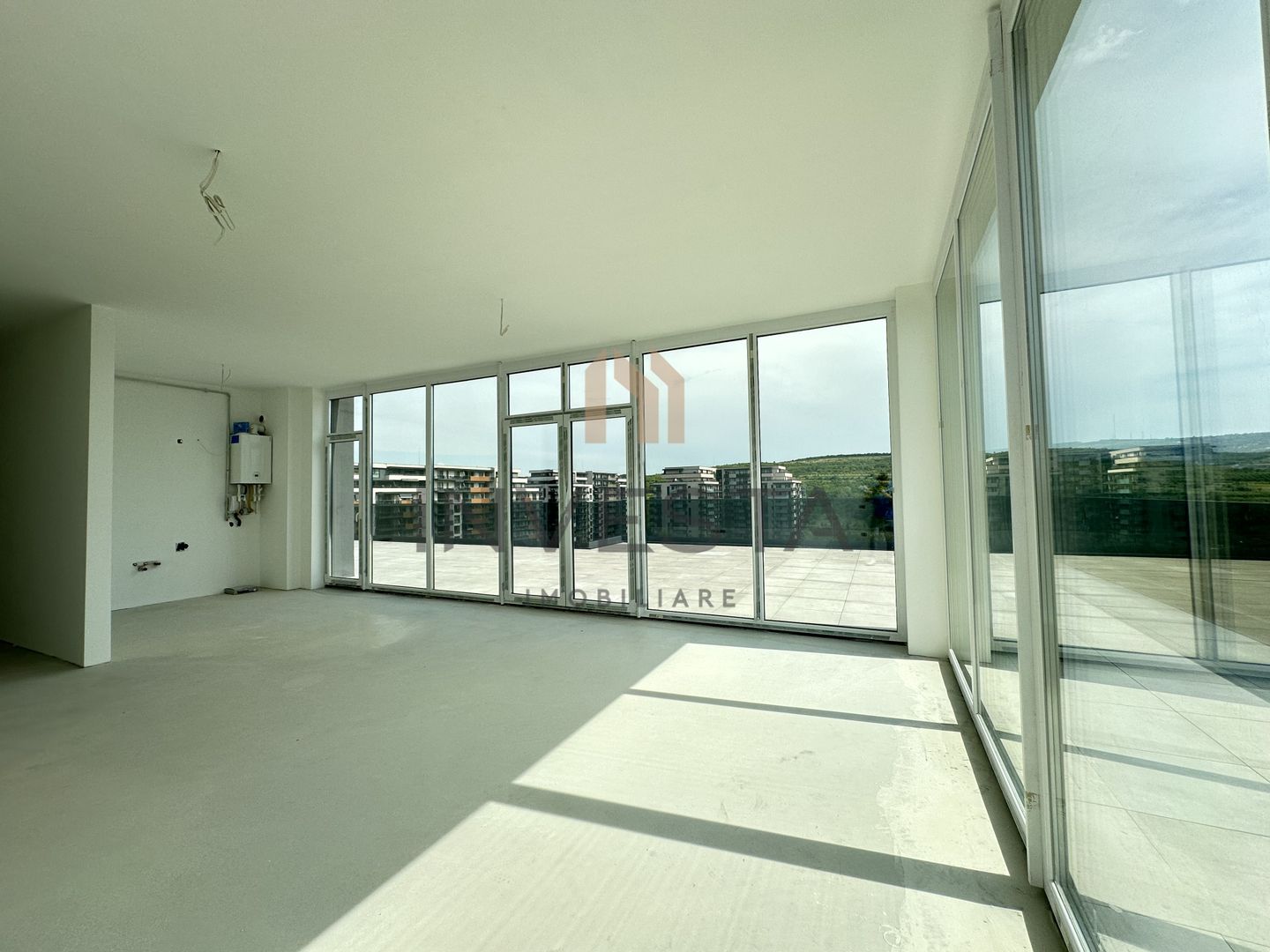 Penthouse 110 mp utili+ terasa de 137 mp! - Poză 2