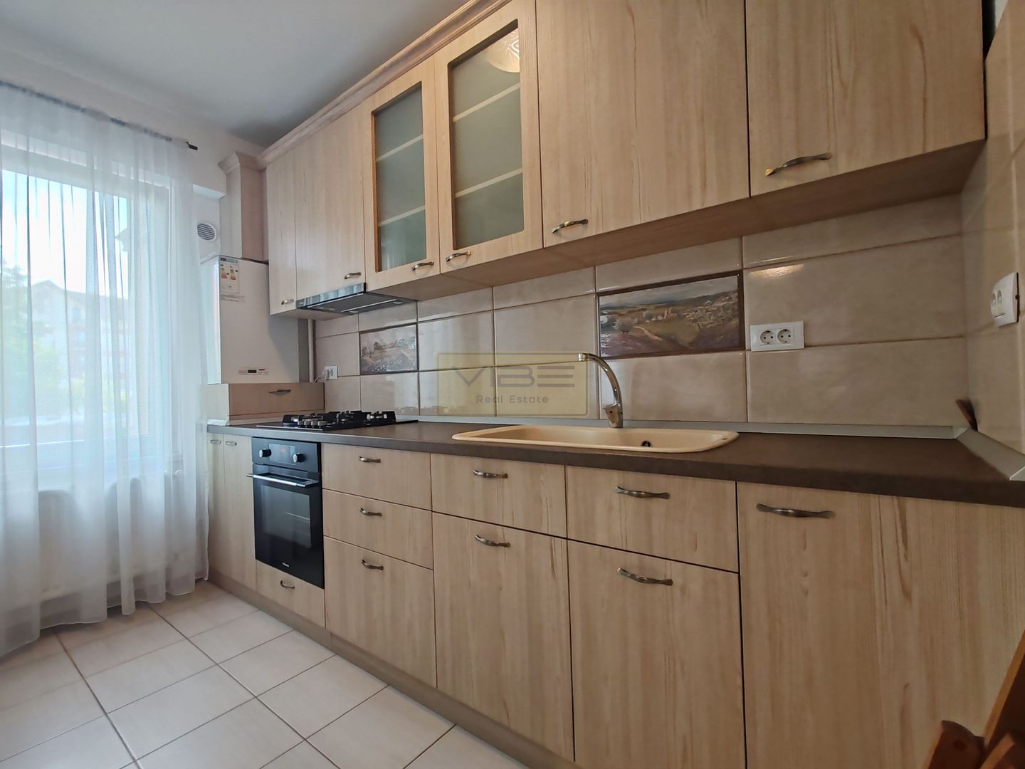 Piata Chirila- bloc nou- 2 camere - Poză 2