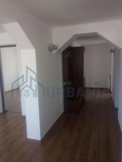 Casă cu 3 camere și teren de 1000 mp, recent renovată, Letcani, Iași - Poză 2