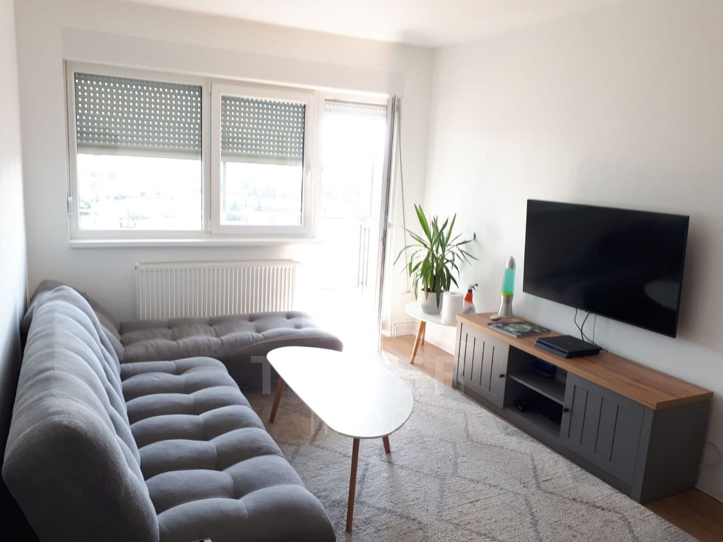 Apartament 2 camere de vânzare - Poză 1