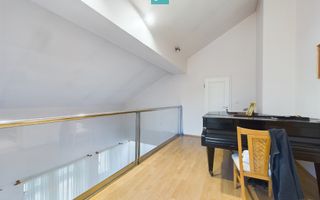 Casă situată Central în Dumbrăvița - Poză 15