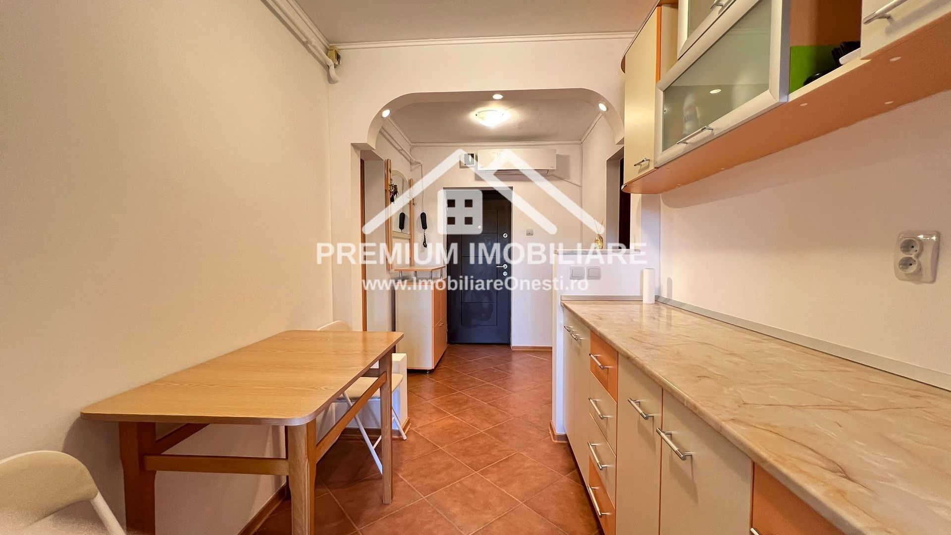 Apartament 2 camere decomandate Zona de Sus - Poză 8