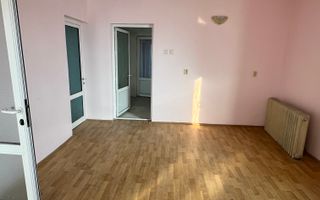 Casă de vânzare în sat Bos – oportunitate pentru locuință sau afacere - Poză 4