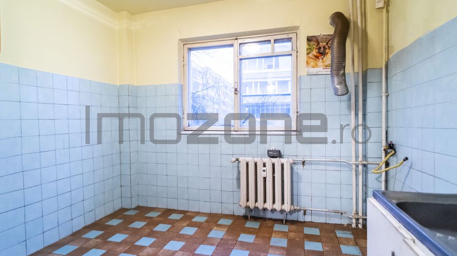 1 Mai nr. 29, 3 camere, 4/10, bloc stradal, c-tie 1980, bucatarie mare, 2 bai - Poză 6