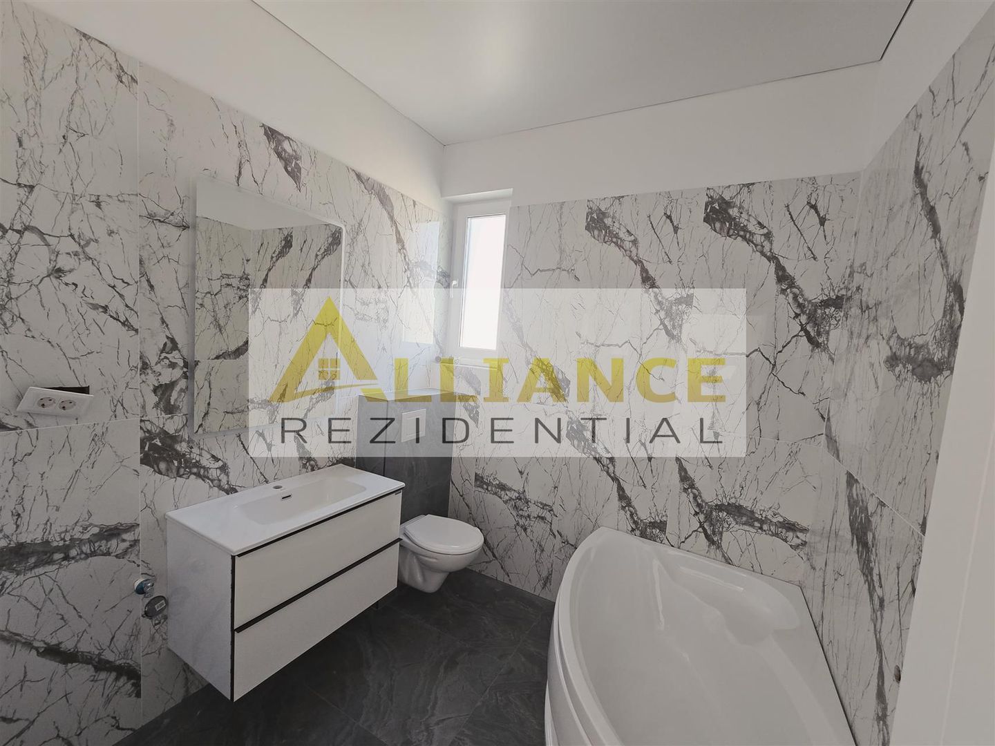 Casa individuala- 4 camere- 371mp teren- placa de beton - Poză 6