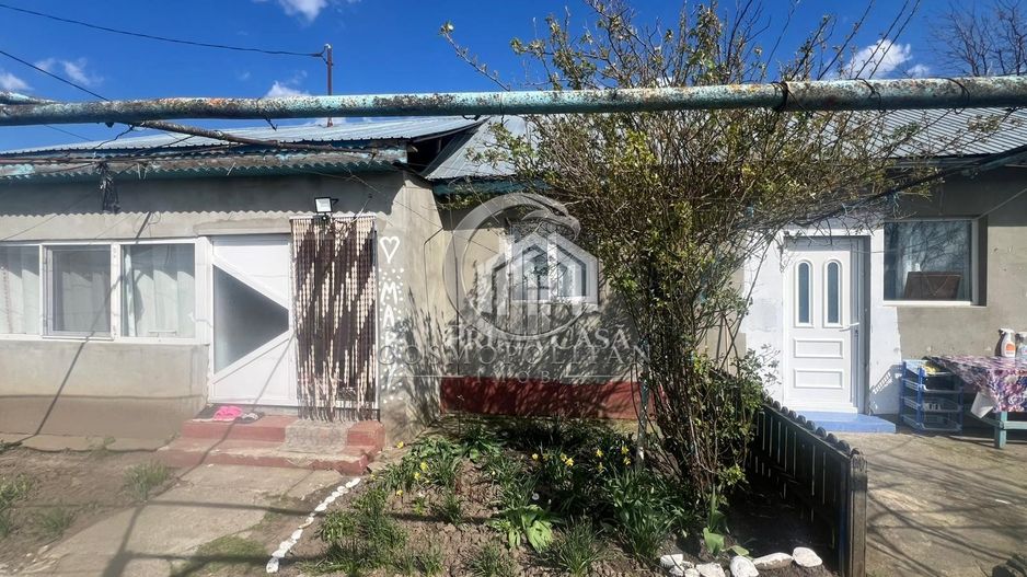 Casa si teren in comuna Mihailesti SC=100mp teren=820mp Pret: 28.000 neg. - Poză 2