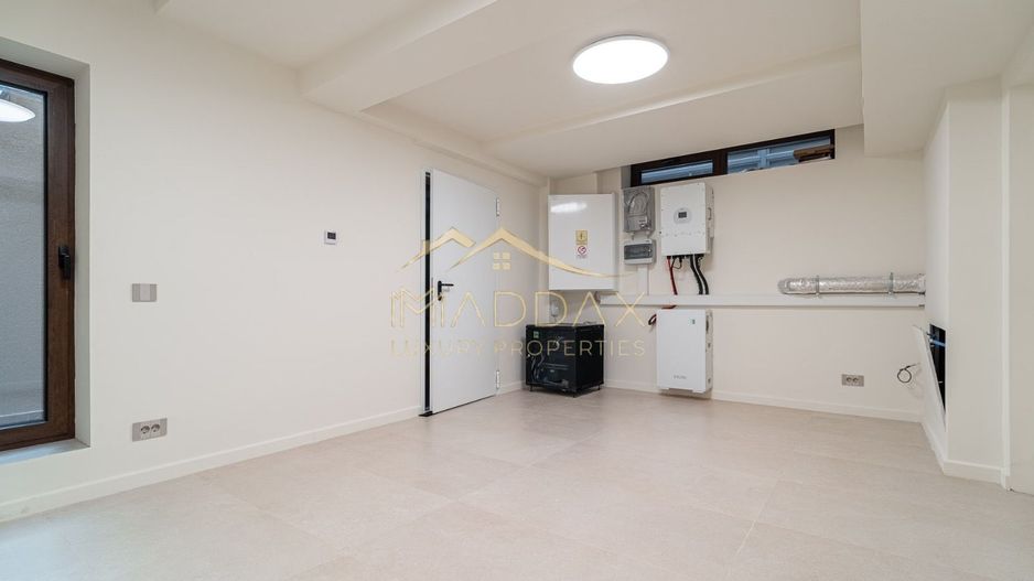 Vila Unica Noua cu 8 camere *300mp* /fotovoltaice si pompa cladura// Dorobanti - Poză 36