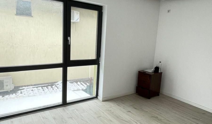 VILA DE INCHIRIAT PARCARE   BIROURI ZONA  PIPERA - Poză 10