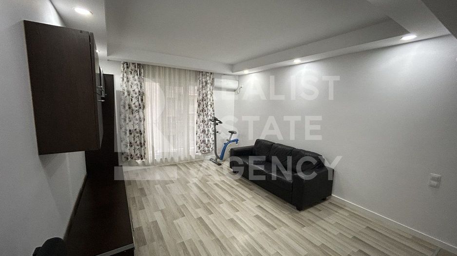 Apartament cu 2 camere, Cosmopolis, mobilat și utilat, loc de parcare - Poză 2