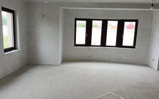 Casă/Vilă Dumbrăveni/Suceava - Poză 28