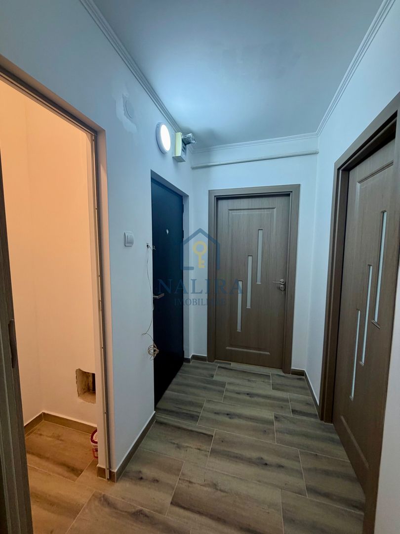 Apartament cu 3 camere et 1 + garaj - Poză 8