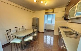 Apartament  2 camere 2 balcoane amenajate si pivnita etaj 1 Strand - Poză 8