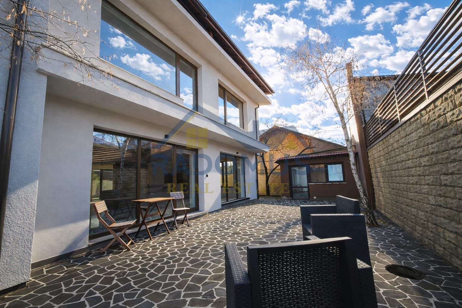 Casă P+1+M - Teren 310 mp -6 Camere- 4 Băi – Ploiești - Premium - Poză 1