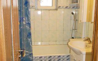 Apartament decomandat in Sacele - Poză 8