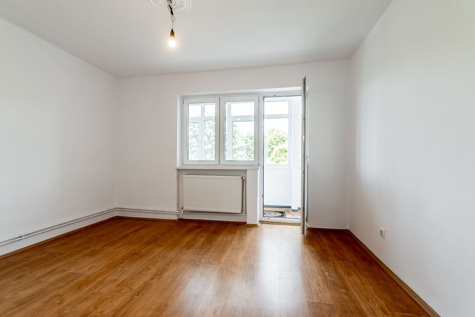 Apartament 2 camere Ultracentral, bvd Revolutiei, Arad - COMISION 0 - Poză 4