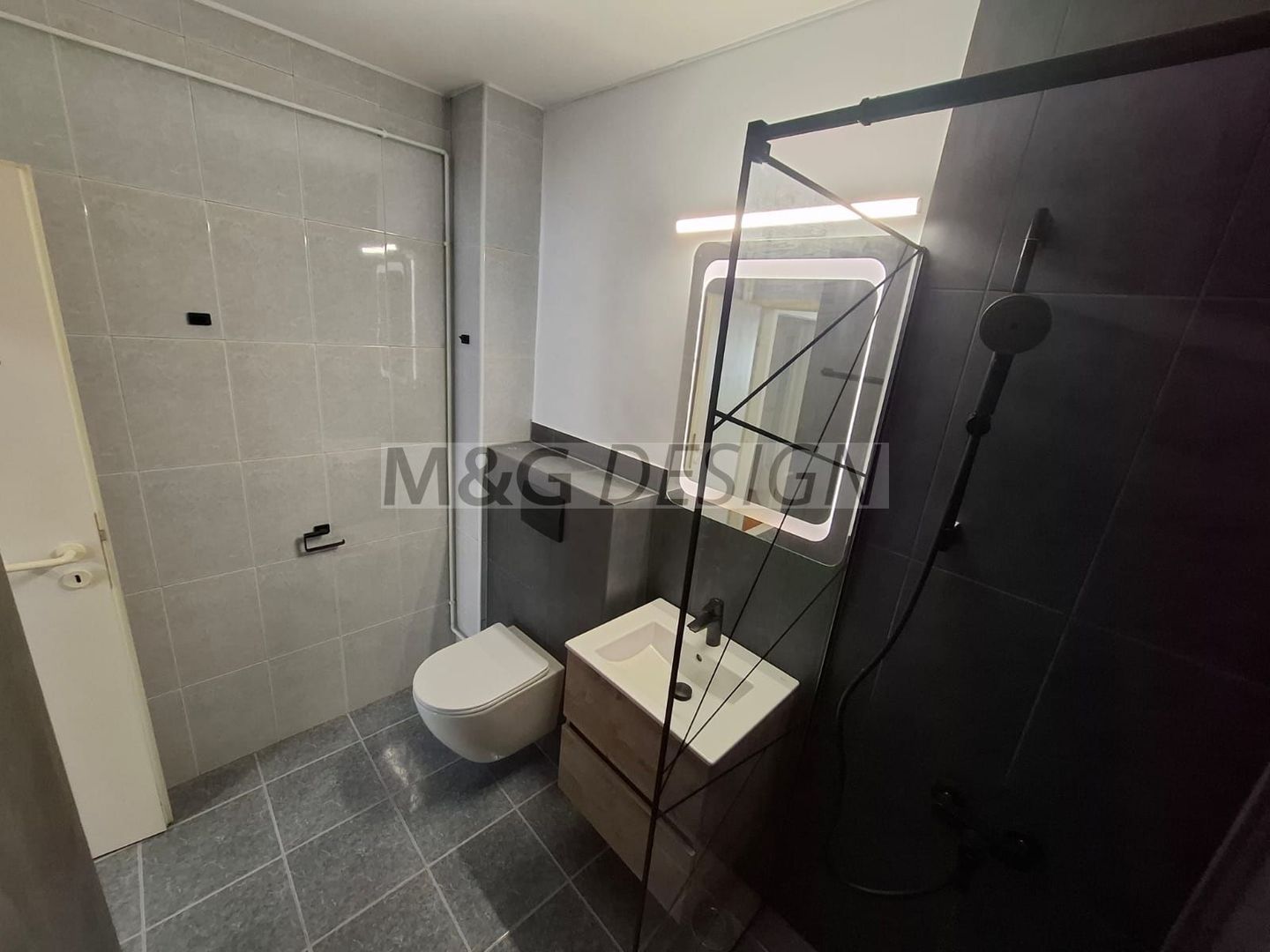 Medicina, etaj 3, CENTRALA, renovat recent - Poză 14