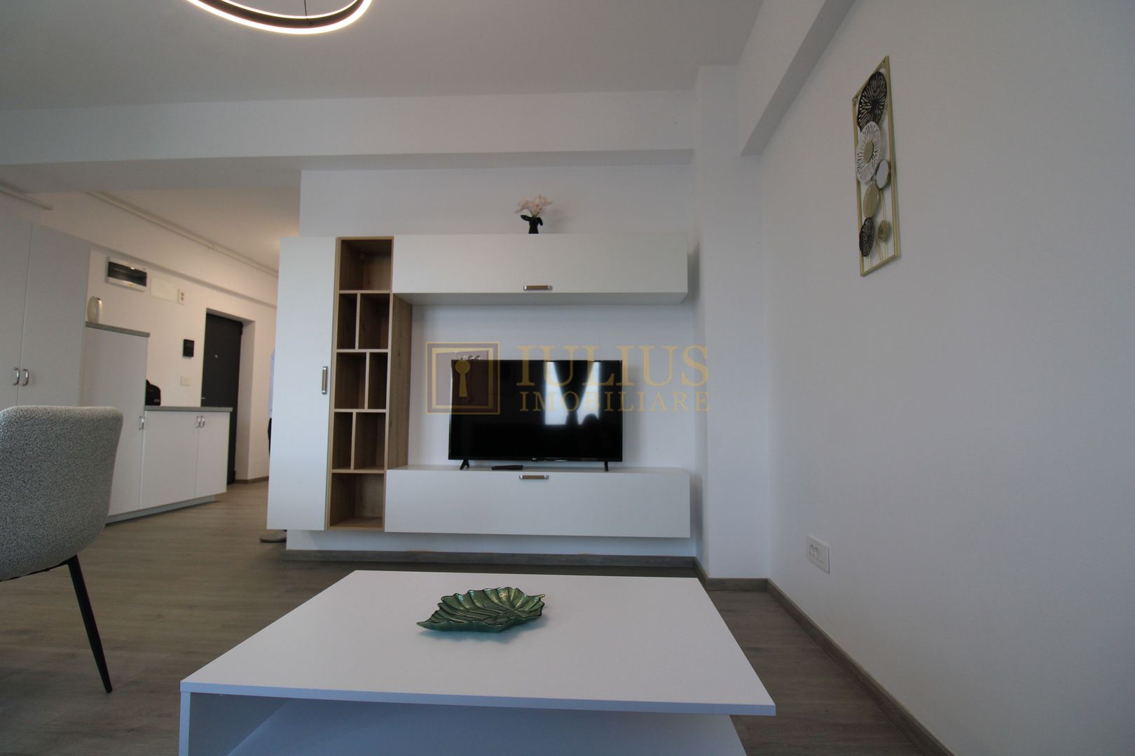 bloc nou, parcare, prima închiriere -Aradului - Poză 7