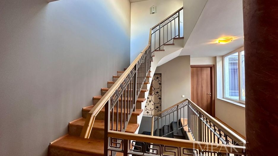 Casa de inchiriat | 6 camere, terasa, sauna, 320 mp - Poză 14