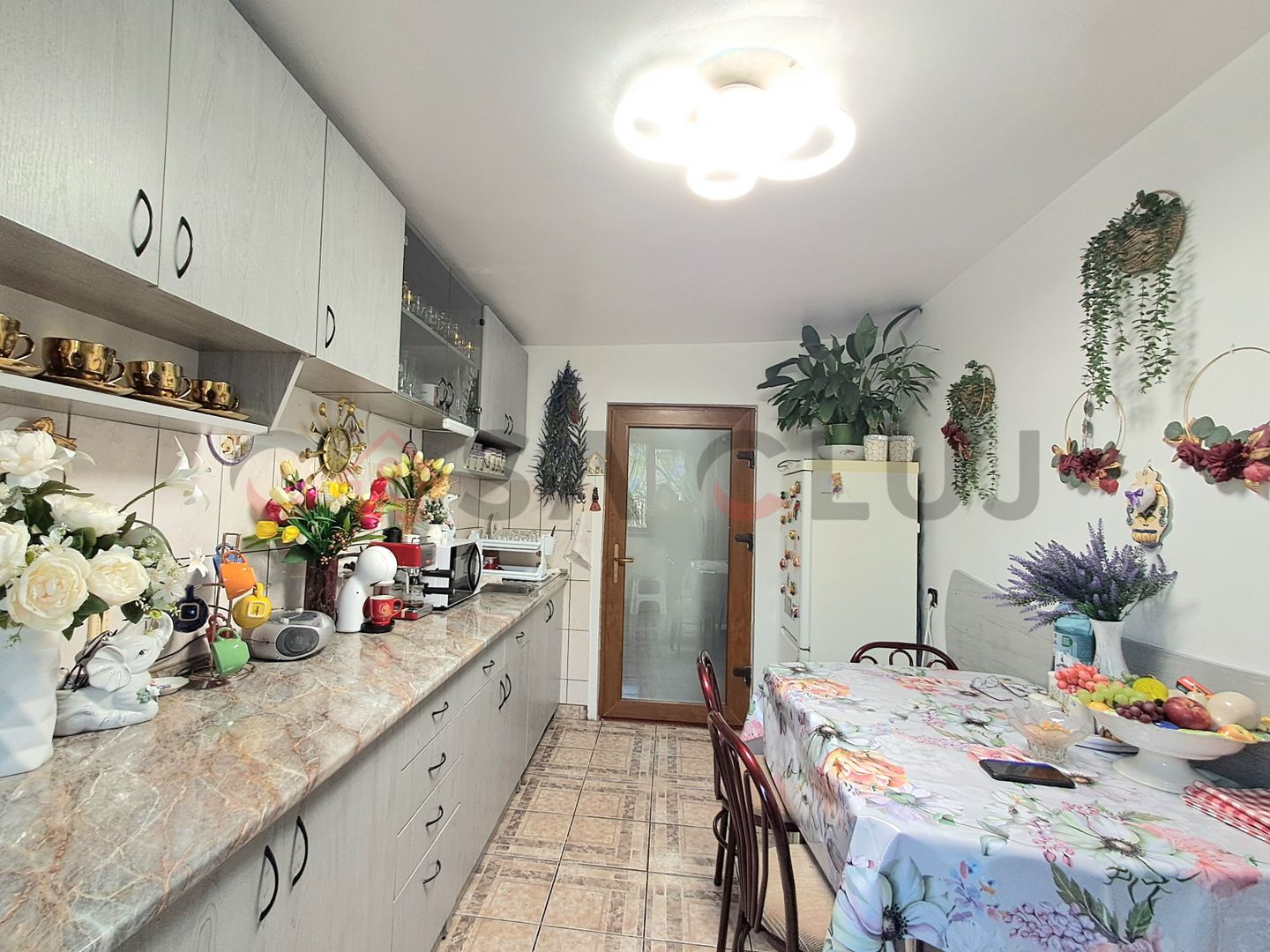 Casă Multifamilială, Terasa,  Gradina,Dambul Rotund!! - Poză 2