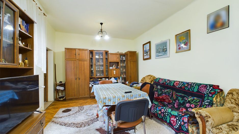 Proprietate multifuncțională într-o locație Centrală - Poză 17