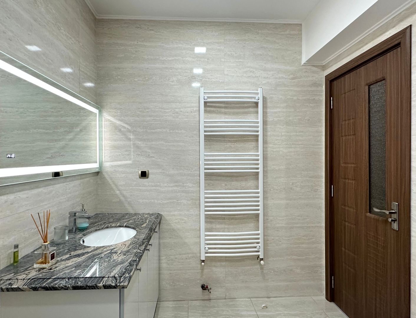 Vând apartament 3 camere 3 minute de Coresi complex ISARAN - Poză 16