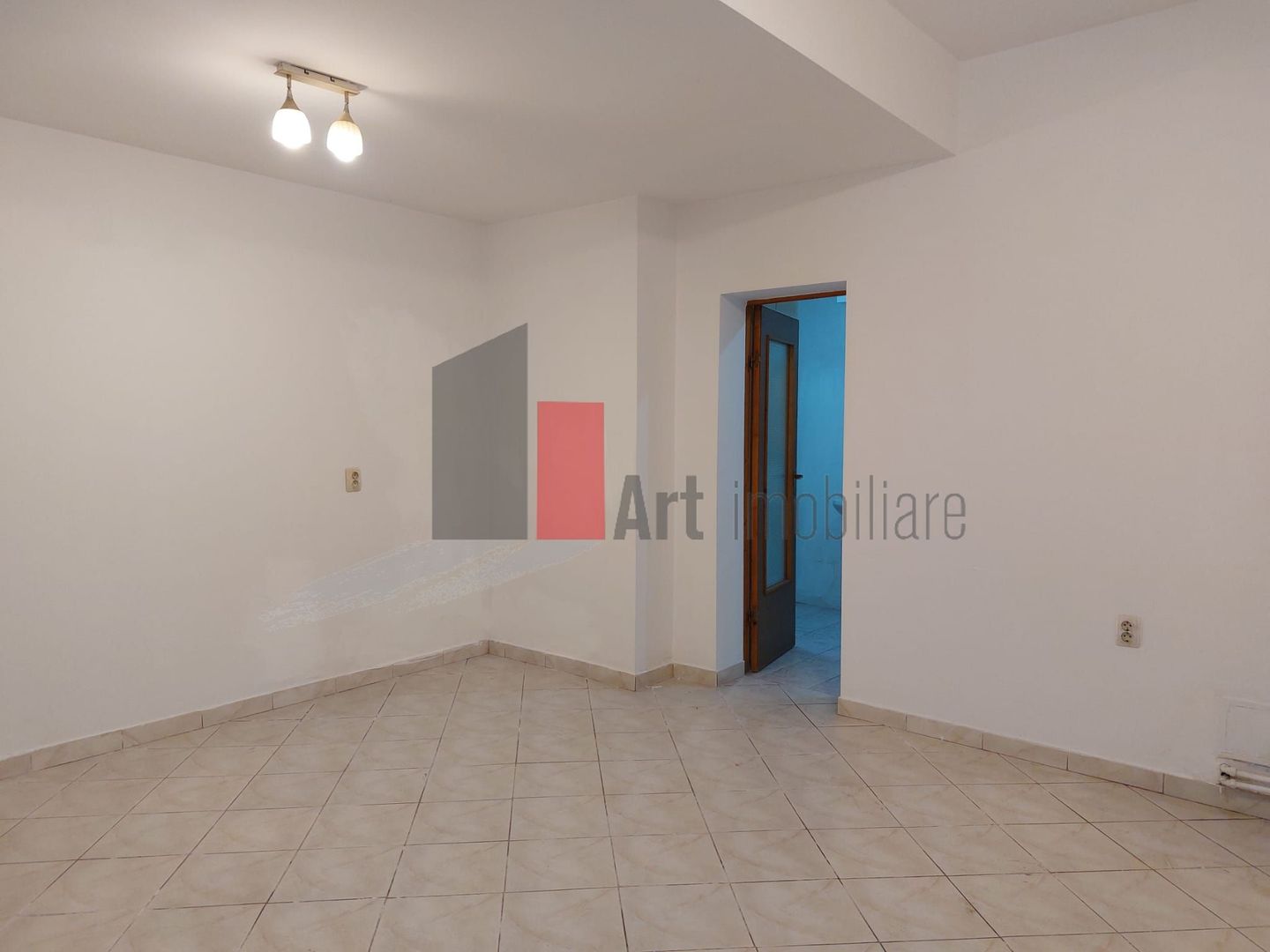 Spatiul "SOTOA",  47 mp, intrare exclusiva in vila, birouri/comercial - Poză 4