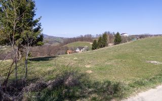 Teren intravilan în Poiana Mărului, 3.791 mp cu priveliste panoramica - Poză 7