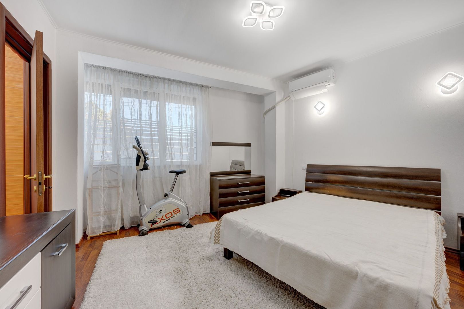 SI CASA SI AFACERE totul sub același acoperiș in Sector 5 ! - Poză 18