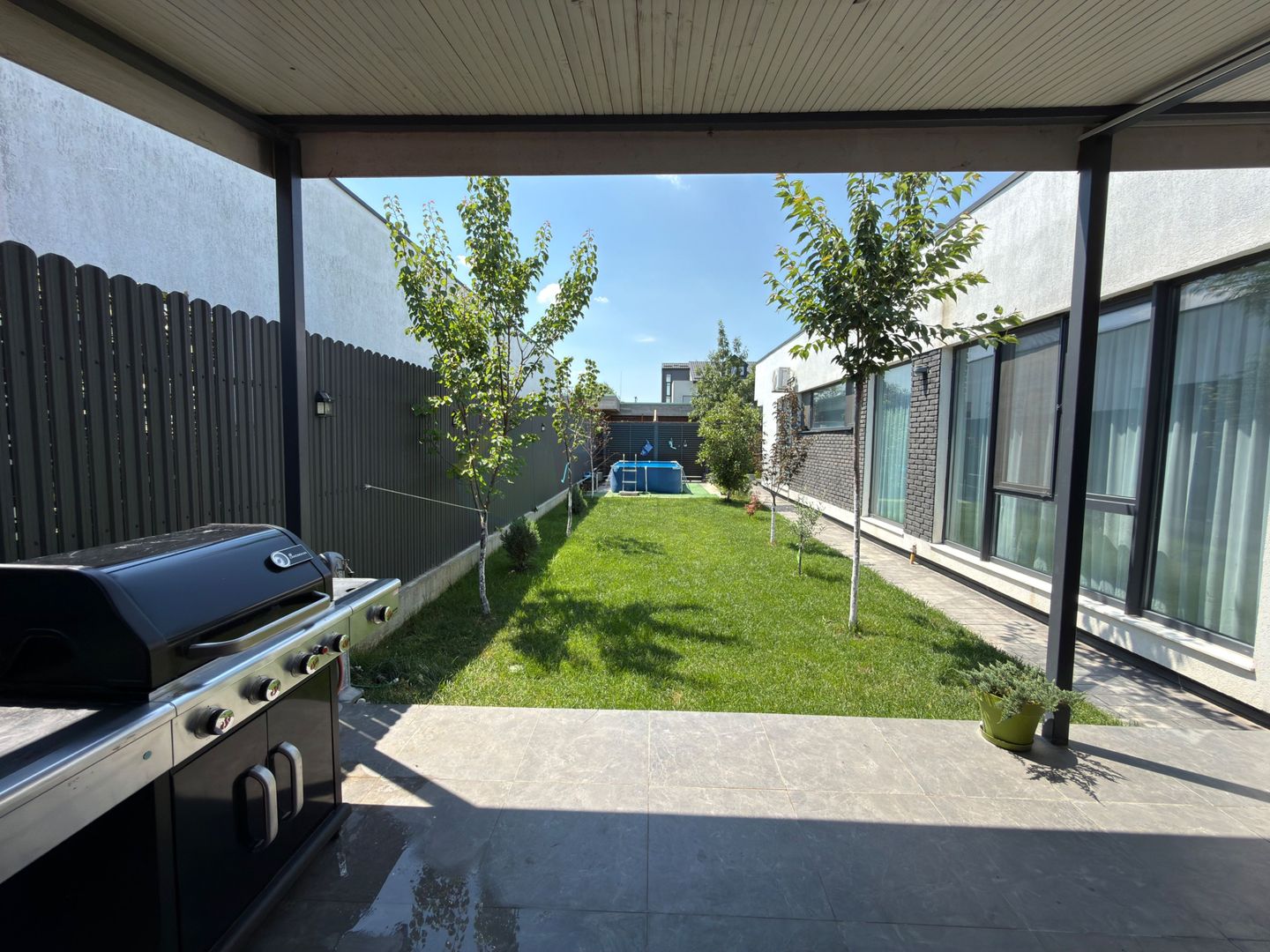 Casa pe parter cu 3 camere | Tunari | Mobilata si utilata - Poză 10
