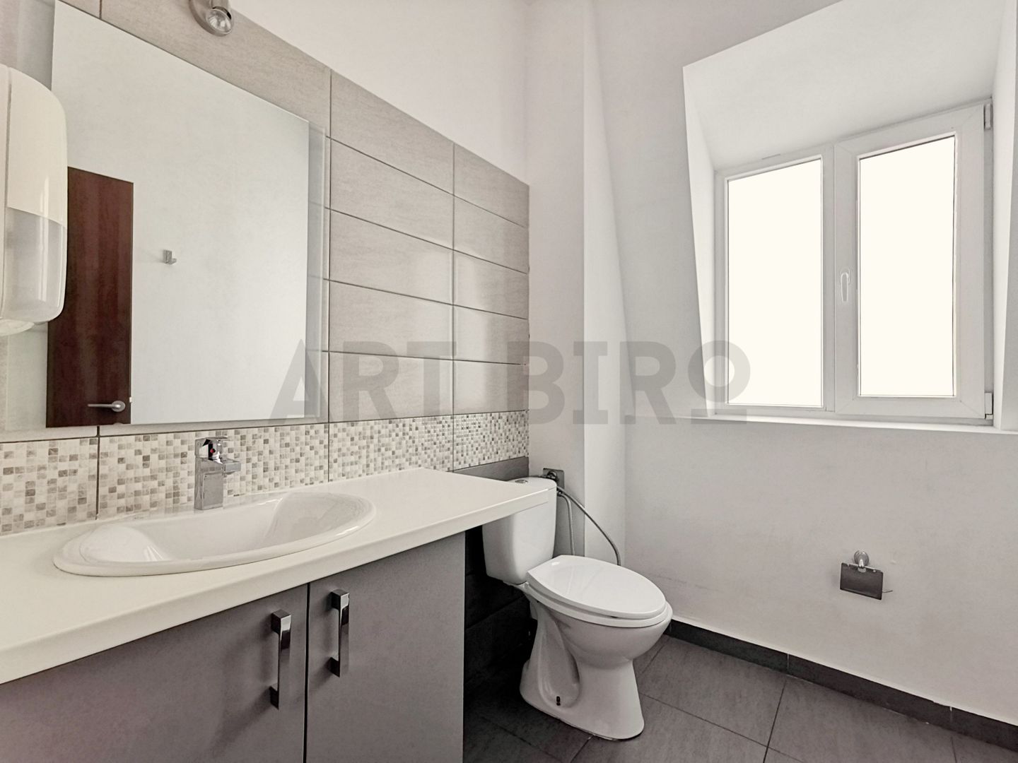 Zero comision, 123mp birou ultracentral Universitate - Cismigiu, 5' M - Poză 6