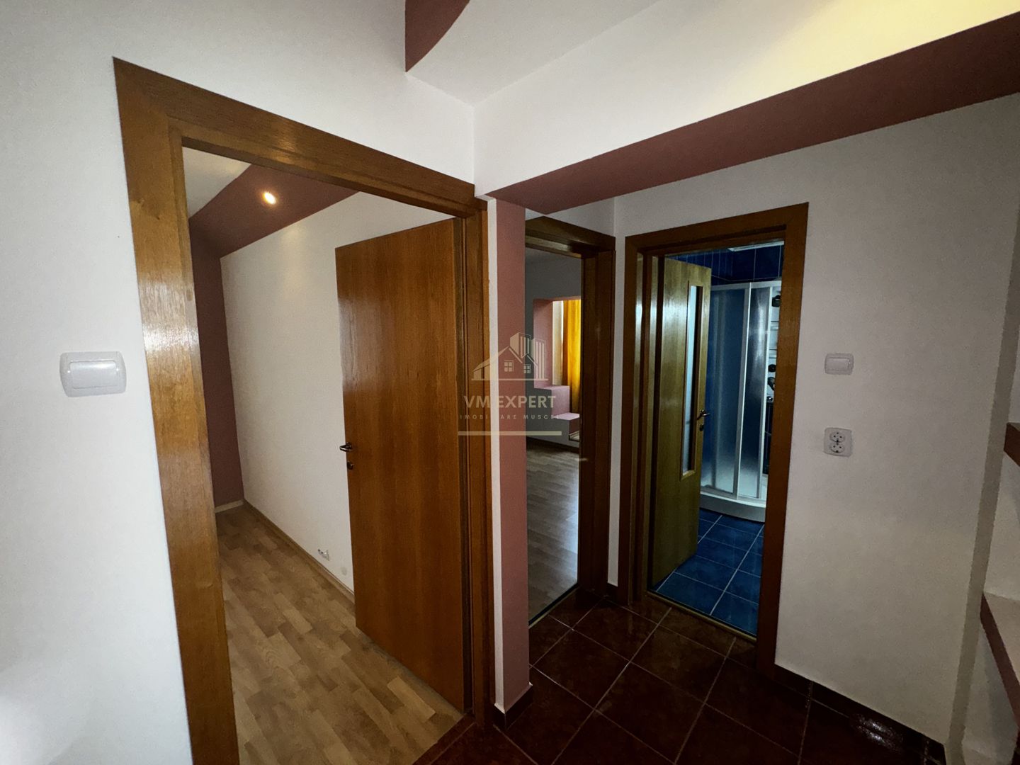 APARTAMENT CAMPULUNG TIP PENTHOUSE, 5 CAMERE GRUI - Poză 18