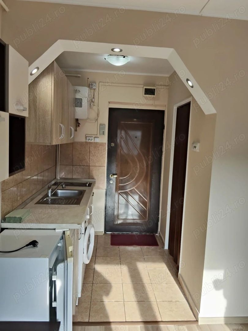 BRASADAS vinde garsonieră situată la etajul 4/ 4 în Micro 17 - Poză 4