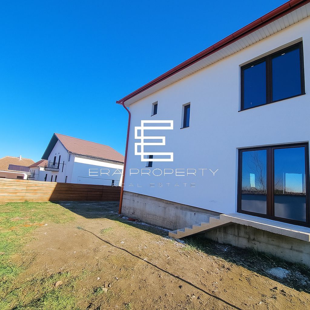 Duplex 4 Camere teren 300 mp  -Locație Centrală, Sura Mică - Poză 2