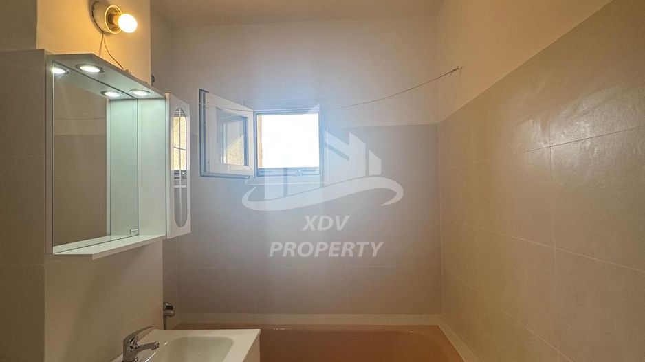 Apartament Calea Dumbravii ,Sibiu,  3 camere ,  2 bai , - Poză 3