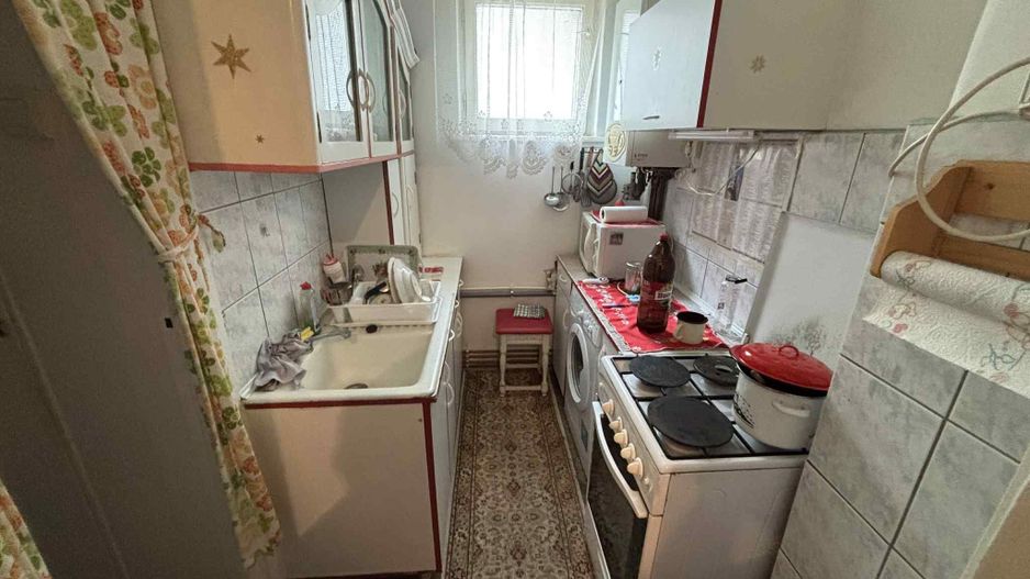 Apartament cu 2 camere (Moldovei-Aleea Covasna) - Poză 5